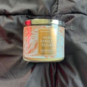 Never lit candle smells so good